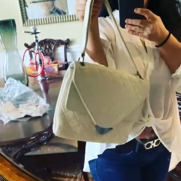 Rare limited edition Authentic Chanel CC oversized Quilted Lambskin Bag - Picture 6 of 12